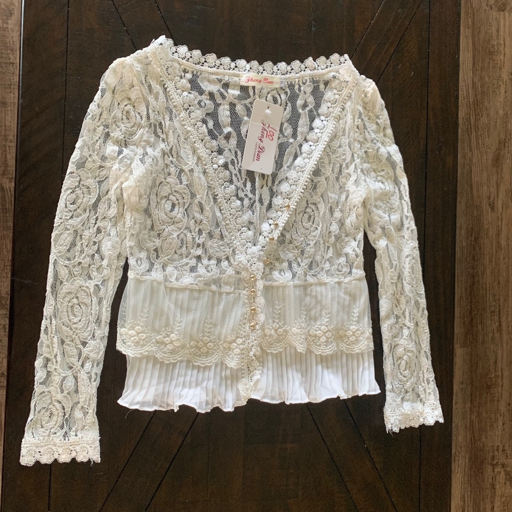 Beautiful Lace/Ruffle Long Sleeve NWT